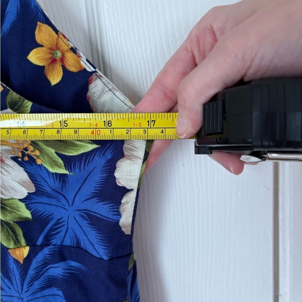 Pacific Legend Tropical Floral Dress - Picture 9 of 10